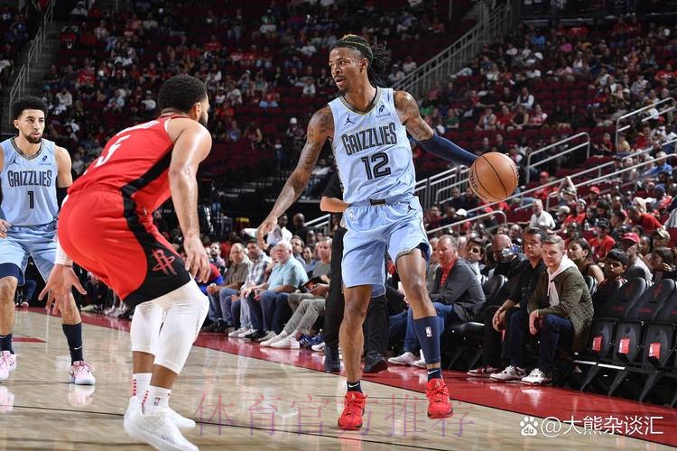 武切维奇进攻观察：弧顶策应+顺下二次处理，17+11+6贡献全面表现